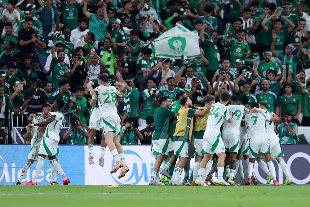 关于亚冠比赛激烈角逐，巴西球队遭遇惨败的信息