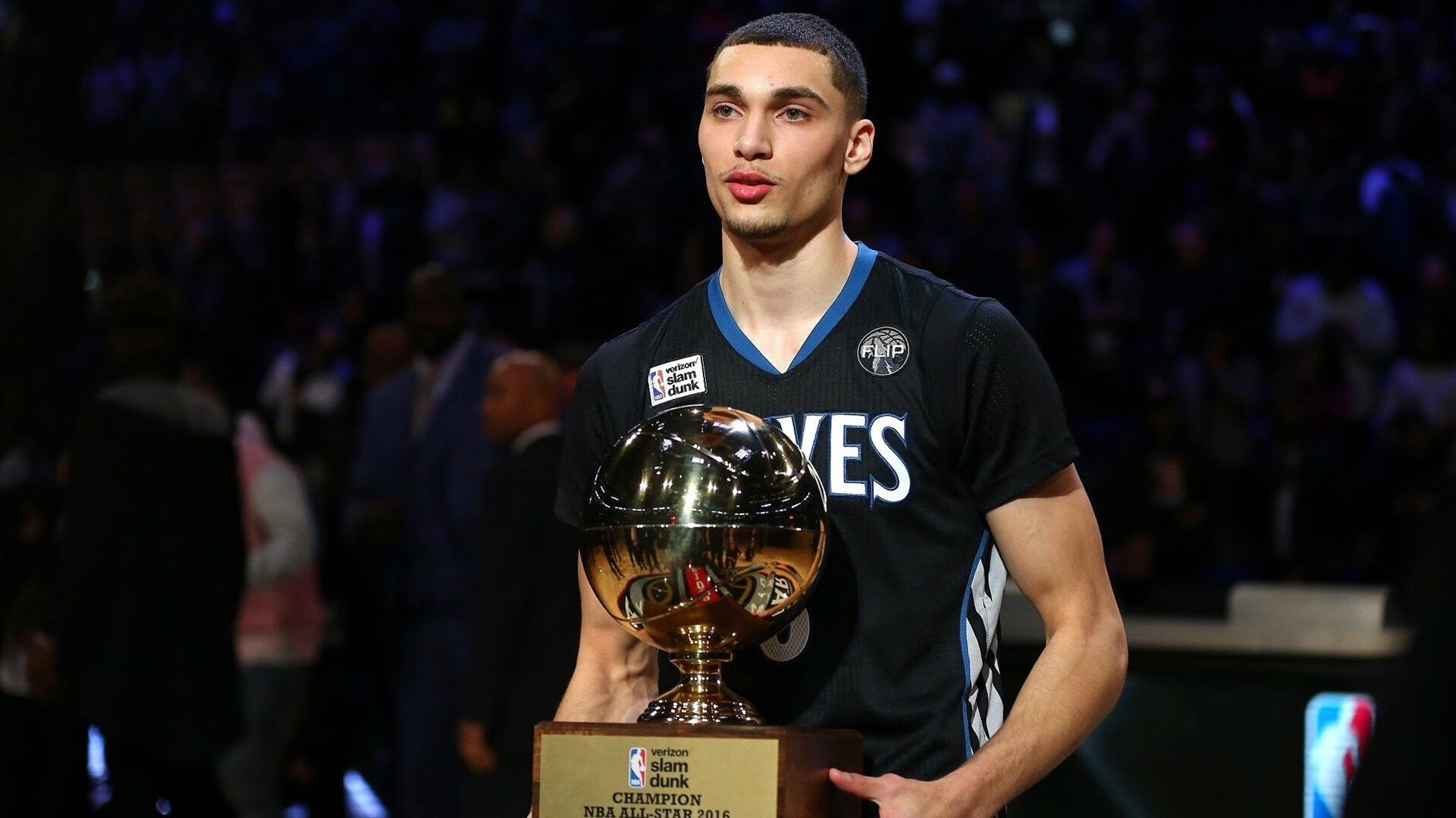 横扫奥兰多,字母哥化身跨界天神助新疆掀翻魔术