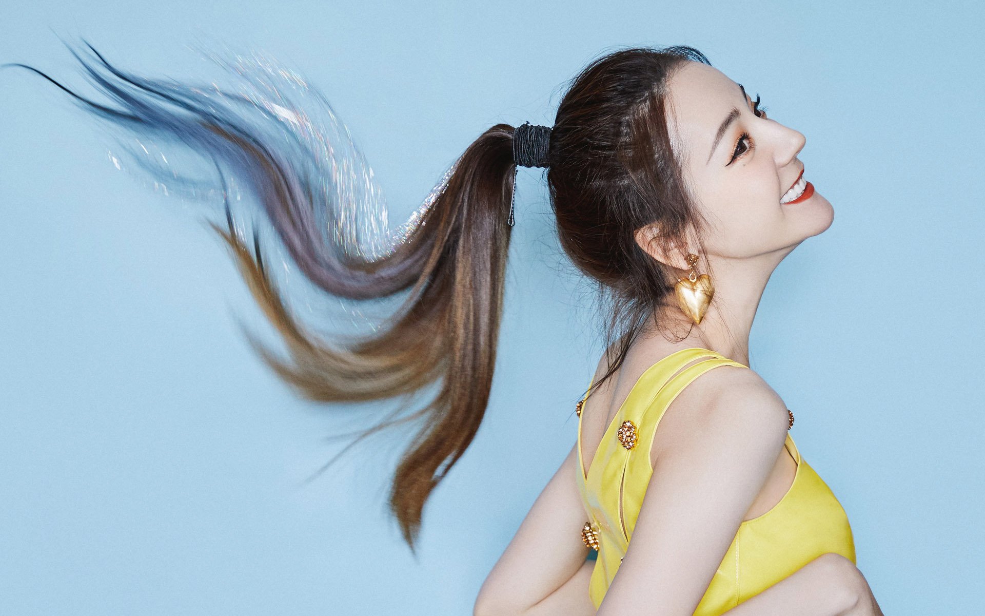 开云下载-跨国追身三分雨，利拉德在东京用库里的方式，给上海队上了一堂现代篮球课